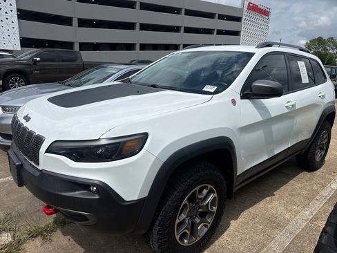 Used 2021 Jeep Cherokee Trailhawk w/ Trailer Tow Group AWD/4WD image 4