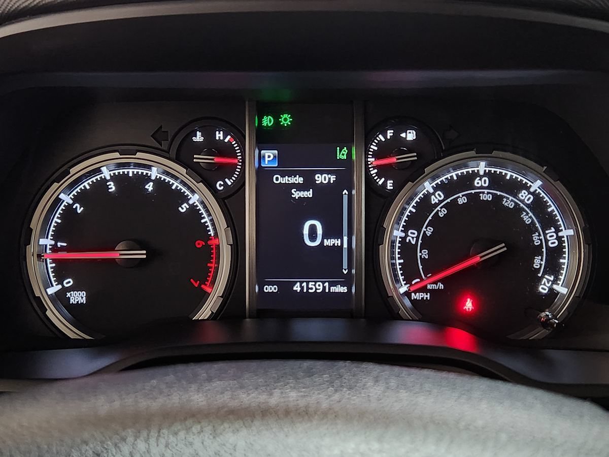 Used 2023 Toyota 4Runner TRD Off-Road Premium AWD/4WD image 37