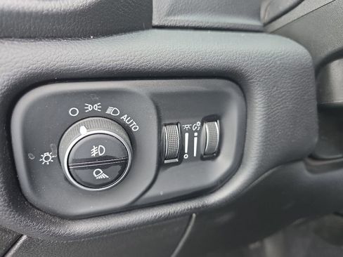 Used 2024 RAM 2500 Laramie AWD/4WD image 16