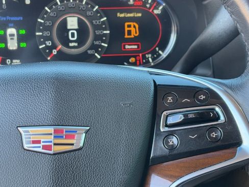 Used 2020 Cadillac Escalade Luxury image 22