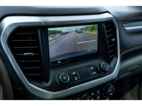 Used 2023 GMC Acadia SLT image 23