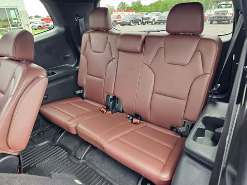 Used 2024 Kia Telluride SX w/ Towing Package FWD image 35