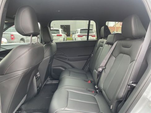 New 2026 Jeep Cherokee Limited image 11