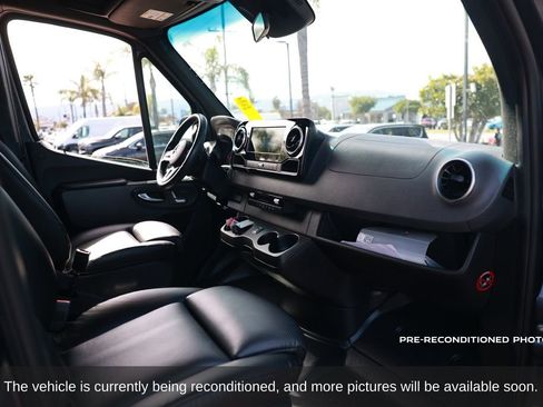 Used 2022 Mercedes-Benz Sprinter 144 Cargo image 12