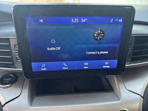 Used 2022 Ford Explorer XLT w/ Equipment Group 202A image 15