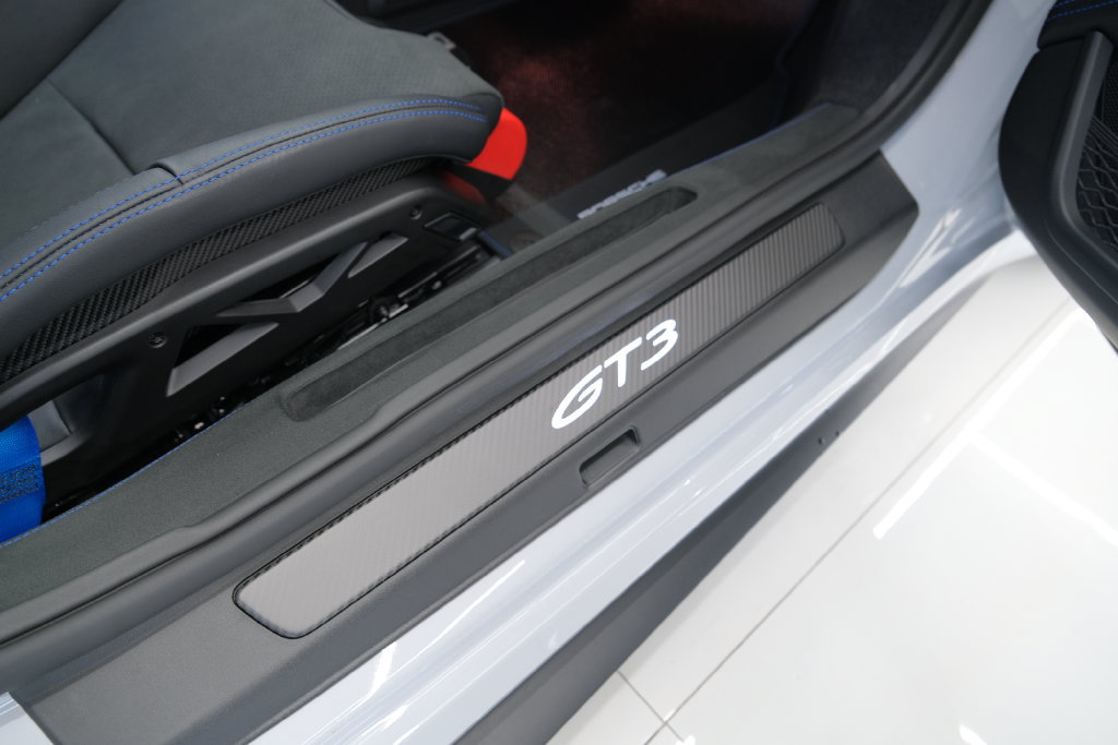 Used 2026 Porsche 911 GT3 RWD image 19