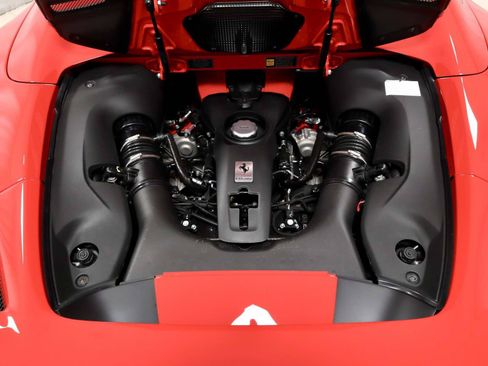 Certified 2022 Ferrari F8 Tributo RWD image 14