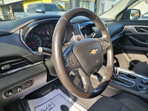 Used 2019 Chevrolet Traverse LT image 13