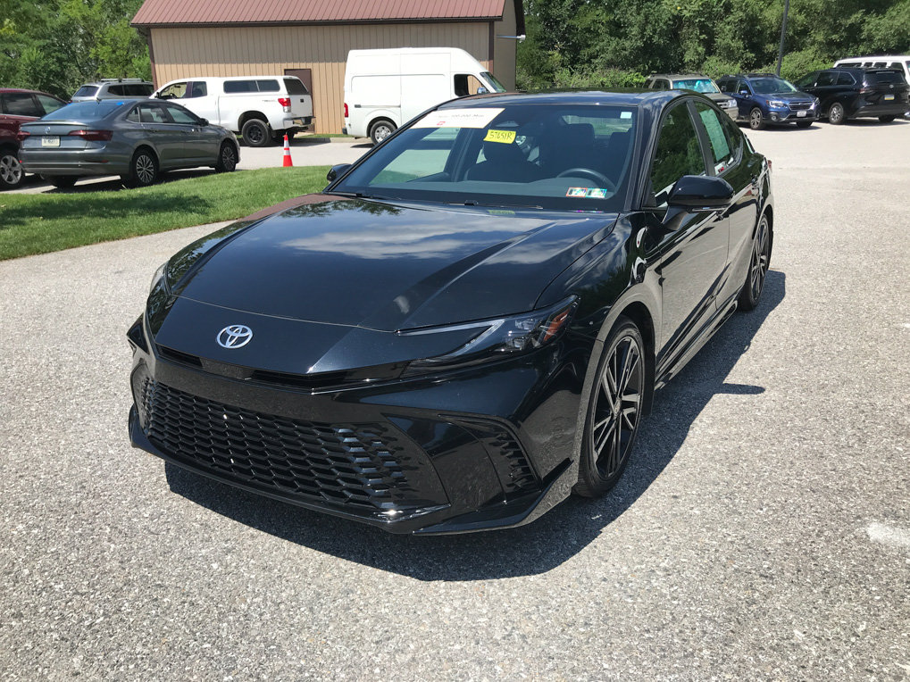 Certified 2025 Toyota Camry XSE FWD image 4