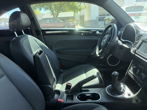 Used 2012 Volkswagen Beetle 2.5 FWD image 12