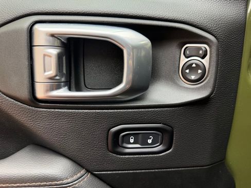 Used 2022 Jeep Wrangler Unlimited Rubicon image 21