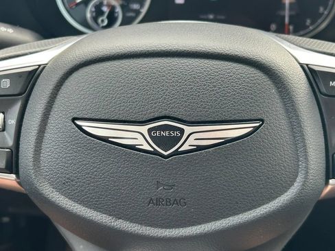 Used 2025 Genesis G70 2.5T RWD image 30