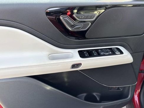 New 2026 Lincoln Aviator 2WD w/ Jet Appearance Package image 20