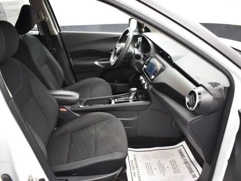 Used 2023 Nissan Kicks SV FWD image 17