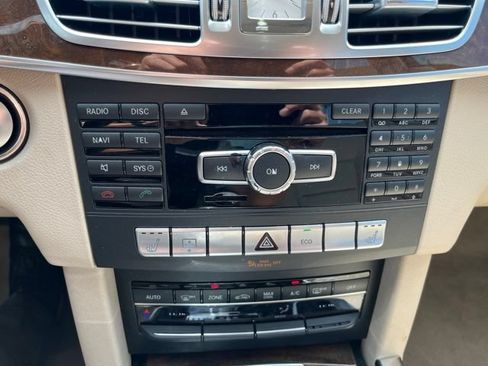 Used 2015 Mercedes-Benz E 350 4MATIC Sedan image 18