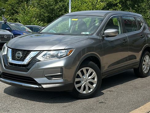 Used 2018 Nissan Rogue S AWD/4WD image 1
