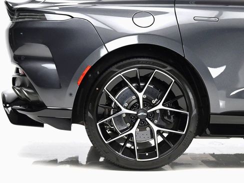 New 2026 Aston Martin DBX 707 image 23