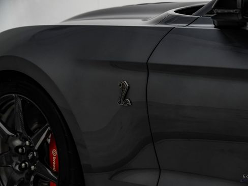 Used 2021 Ford Mustang Shelby GT500 w/ Carbon Fiber Track Pack RWD image 41