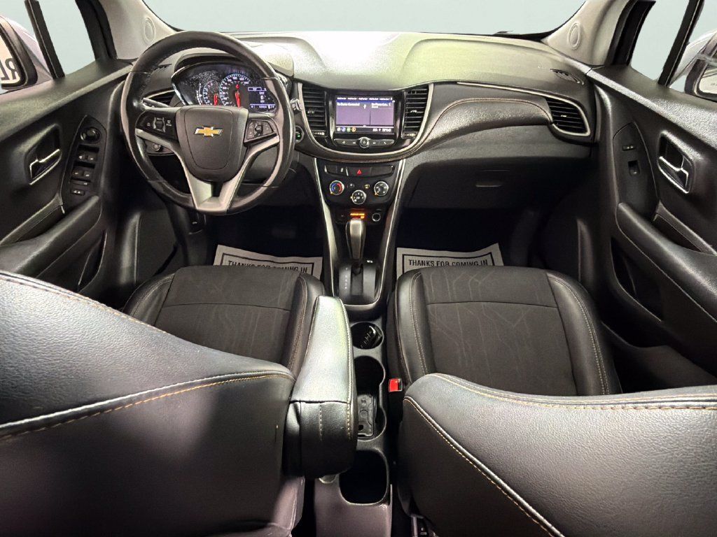 Used 2020 Chevrolet Trax LT w/ LT Convenience Package FWD image 30