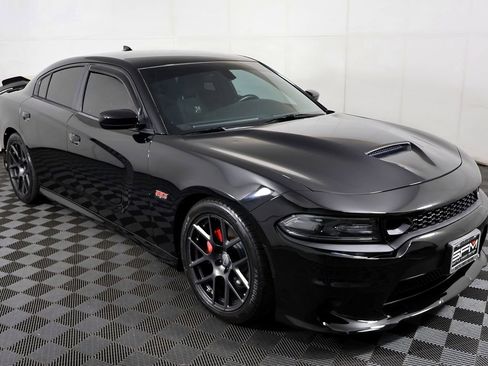 Used 2016 Dodge Charger R/T Scat Pack image 6