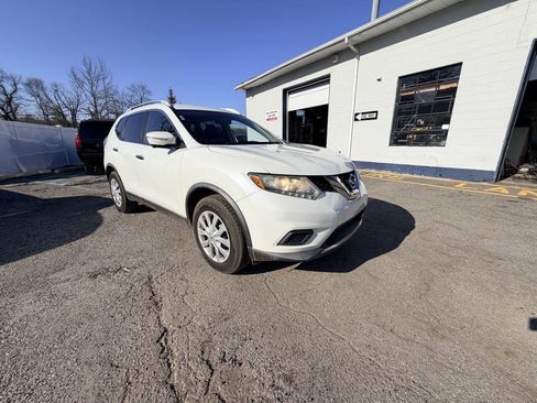 Used 2015 Nissan Rogue SV w/ SV Premium Package image 5