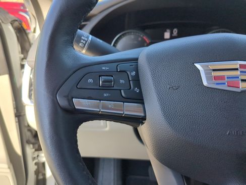 Used 2020 Cadillac XT4 Premium Luxury w/ Cold Weather Package image 30