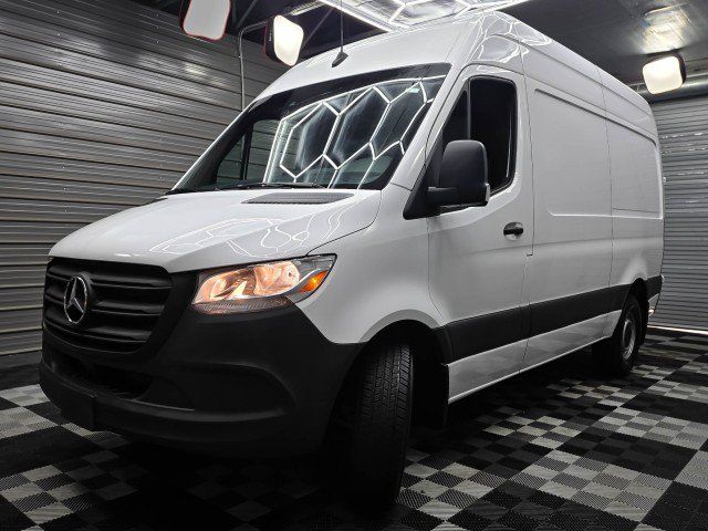 Used 2024 Mercedes-Benz Sprinter 2500 image 33