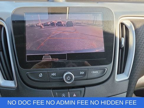 Used 2022 Chevrolet Malibu LT FWD image 23