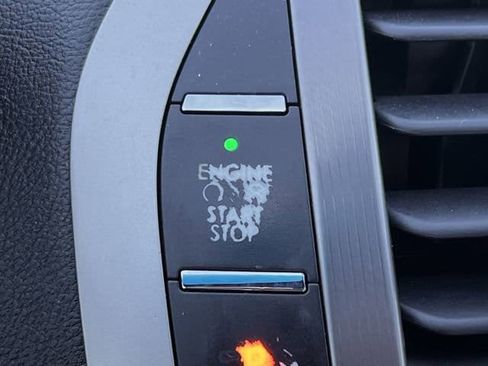 Used 2017 Lincoln MKZ Select w/ Technology Package image 22