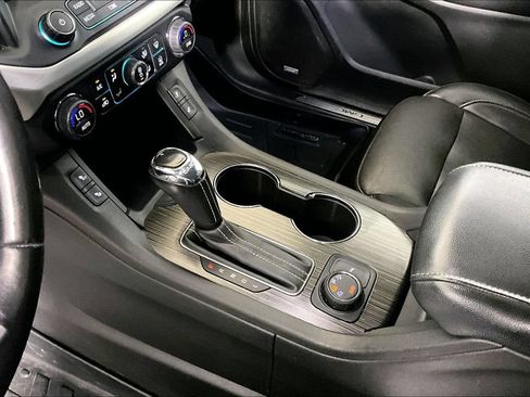 Used 2019 GMC Acadia SLT AWD/4WD image 13