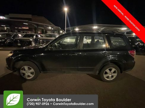 Used 2011 Subaru Forester 2.5X w/ Alloy Wheel Value Pkg image 3
