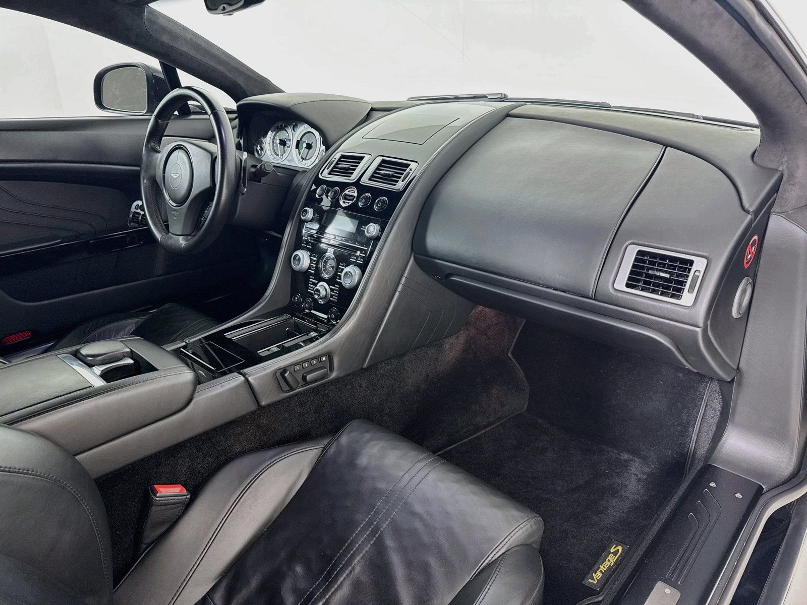 Used 2012 Aston Martin V8 Vantage S RWD image 8