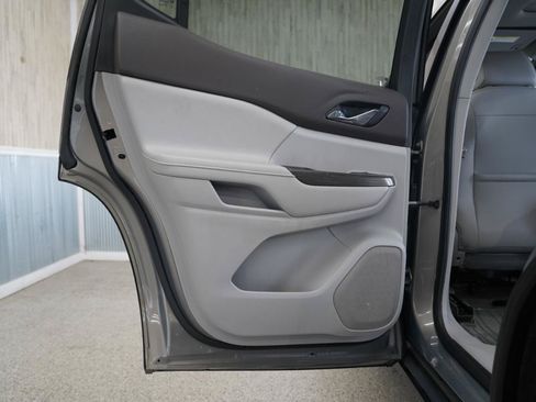Used 2019 GMC Acadia SLT FWD image 35