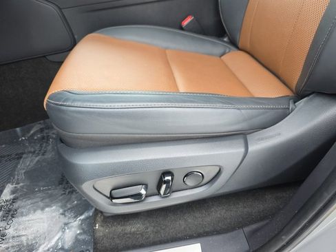 Used 2024 Lexus GX 550 w/ Cold Area Package image 30