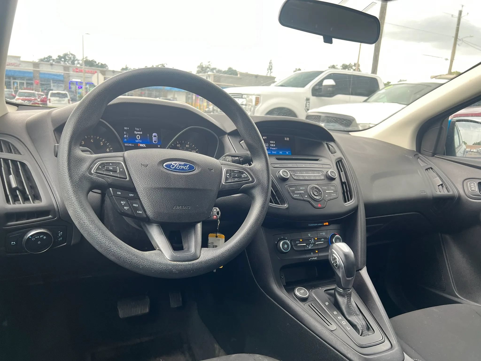 Used 2016 Ford Focus SE w/ SE Power Seat Package FWD image 11