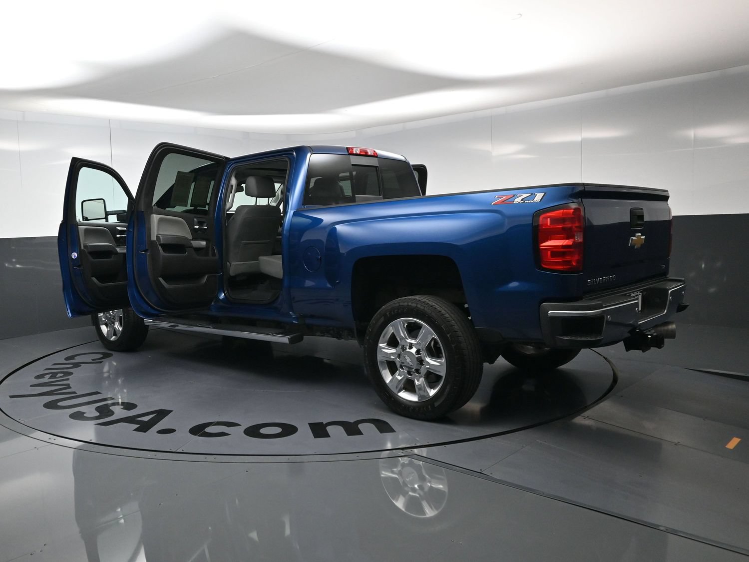 Used 2019 Chevrolet Silverado 2500 LTZ w/ Duramax Plus Package AWD/4WD image 29