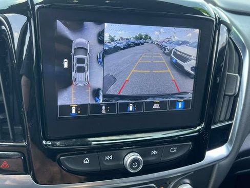 Used 2023 Chevrolet Traverse RS AWD/4WD image 33