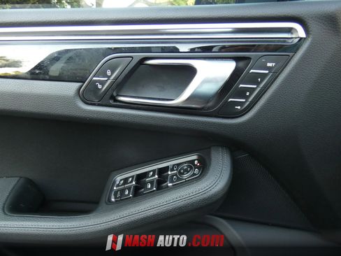 Used 2015 Porsche Macan S AWD/4WD image 50