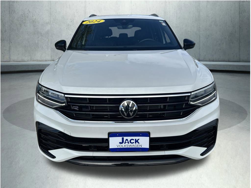 Used 2024 Volkswagen Tiguan SE R-Line FWD image 10