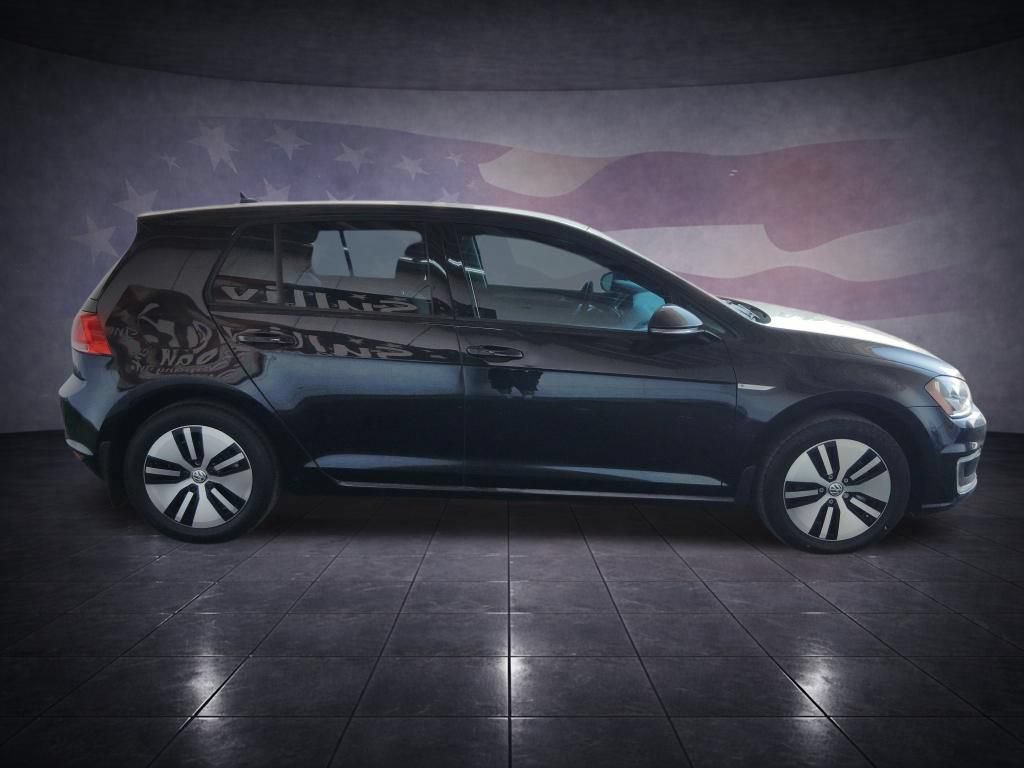 Used 2016 Volkswagen e-Golf SE w/ DC Fast Charging Package FWD image 6