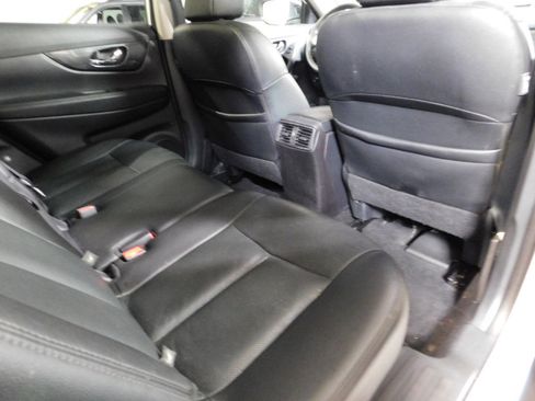 Used 2016 Nissan Rogue SL w/ SL Premium Package image 14