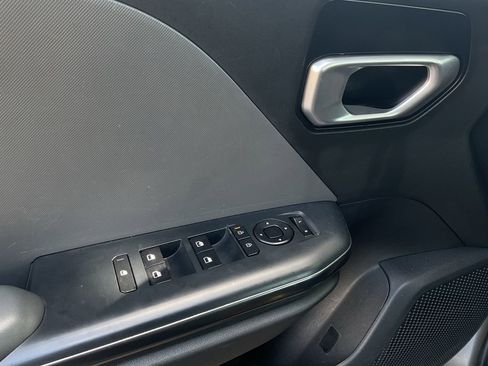 Used 2025 Kia K4 FWD image 16