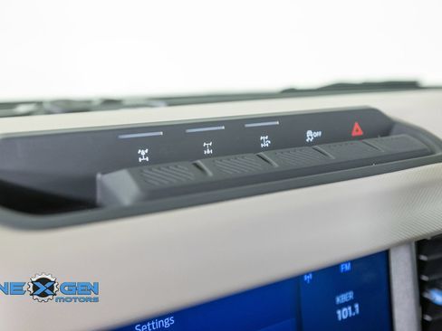 Used 2024 Ford Bronco Wildtrak AWD/4WD image 24