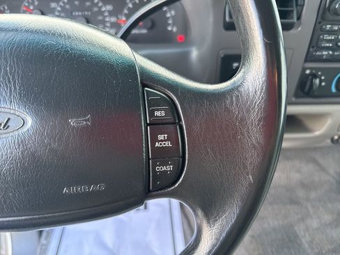 Used 1999 Ford F250 XLT image 17