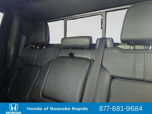 Used 2019 Chevrolet Silverado 1500 High Country w/ Technology Package AWD/4WD image 16