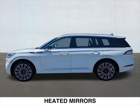 Certified 2023 Lincoln Aviator Black Label AWD/4WD image 2