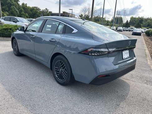 New 2026 Nissan Sentra SV w/ SV Convenience Package FWD image 5