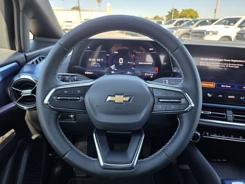 New 2026 Chevrolet Equinox EV LT w/ LPO, Blackout Package image 30