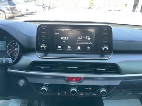 Used 2020 Kia Telluride LX AWD/4WD image 12