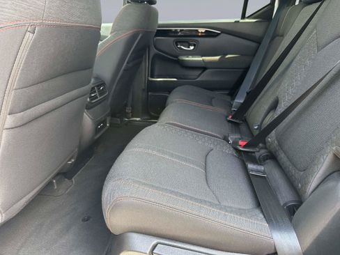 Certified 2025 Honda Pilot Sport image 14